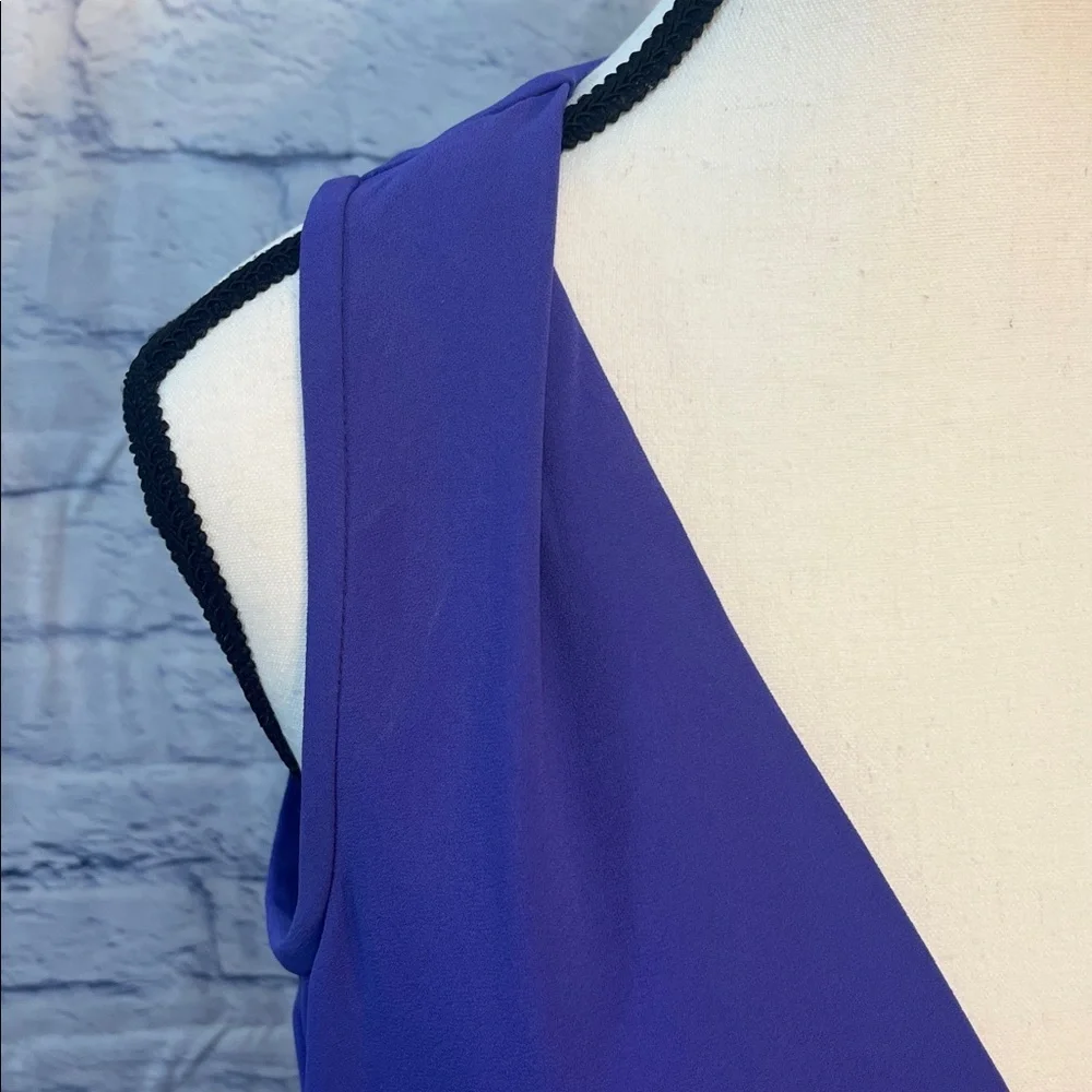 Trina Turk Sleeveless Dress V-neck Front Zipper Purple Size 4